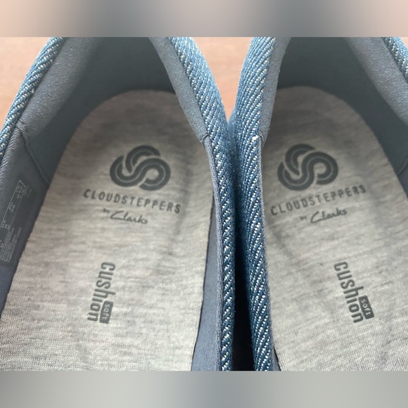 Cushioned Cloud-steppers by Clarks - Picture 4 of 5